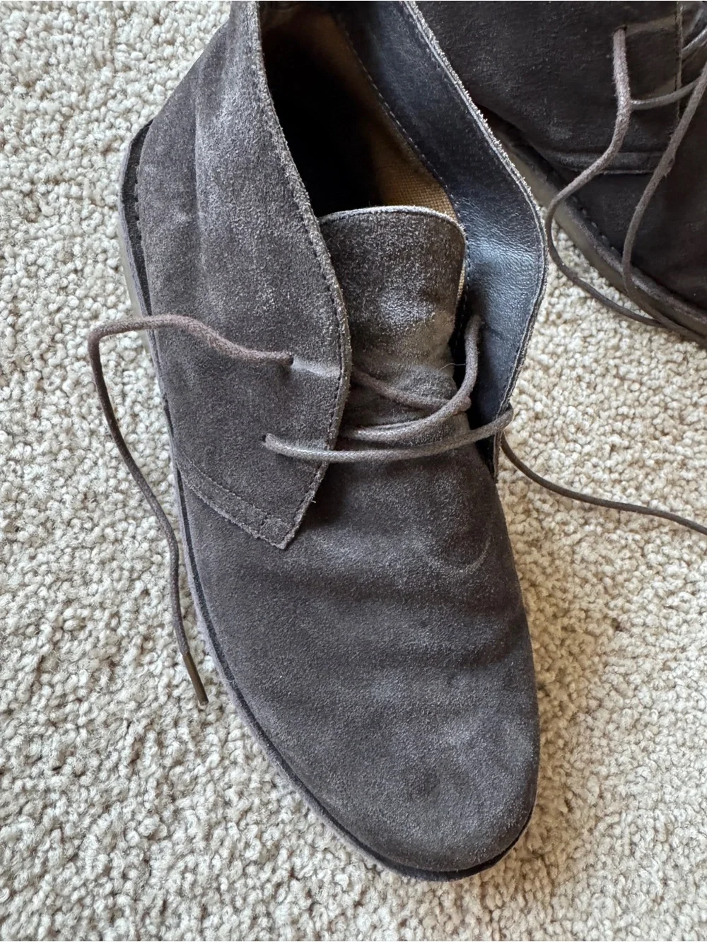 Men's  Suede Chukka Boots - Classic Lace-Up